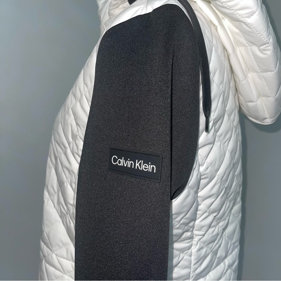 Calvin Klein Black & White Color Block Quilted Hooded Zip Up Jacket- Reemoly - Picture 5 of 15